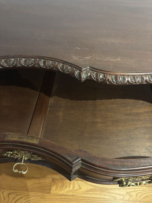 Conjunto mesinhas + comoda