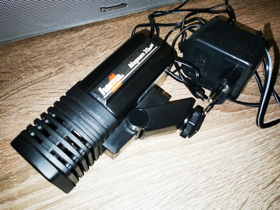 Накамерне світло Hama Magnum 30 mini