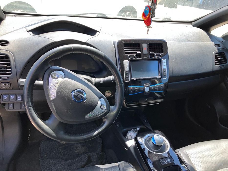 Nissan Leaf para peças