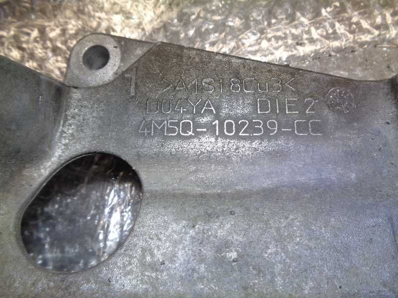 Łapa alternatora podstawa Ford Focus Mondeo 1.8 tdci 4M5Q10239CC