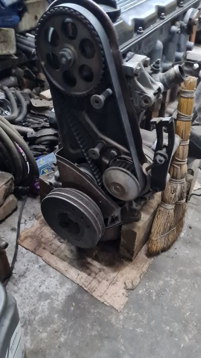 Двигун Audi 100 c3 рядний 5-циліндровий 2.3