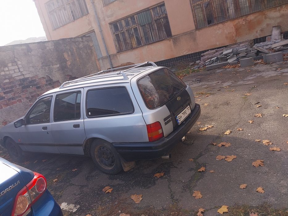 Продаю форд сиеера уневерсал