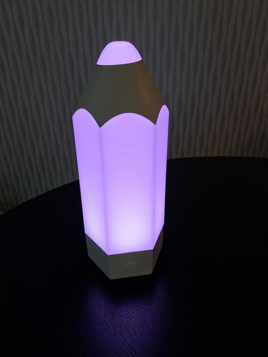 Baixa de preço! Luz de presença / candeeiro IKEA praticamente novo