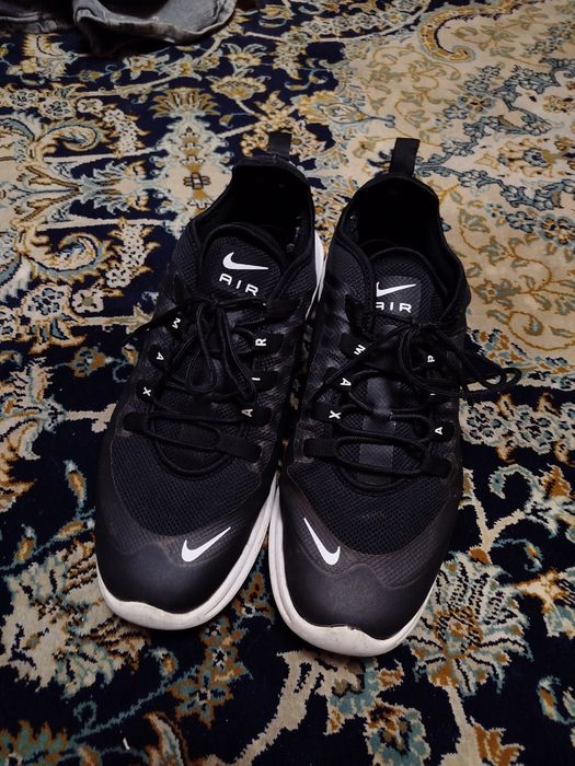 Nike Air Max Axis