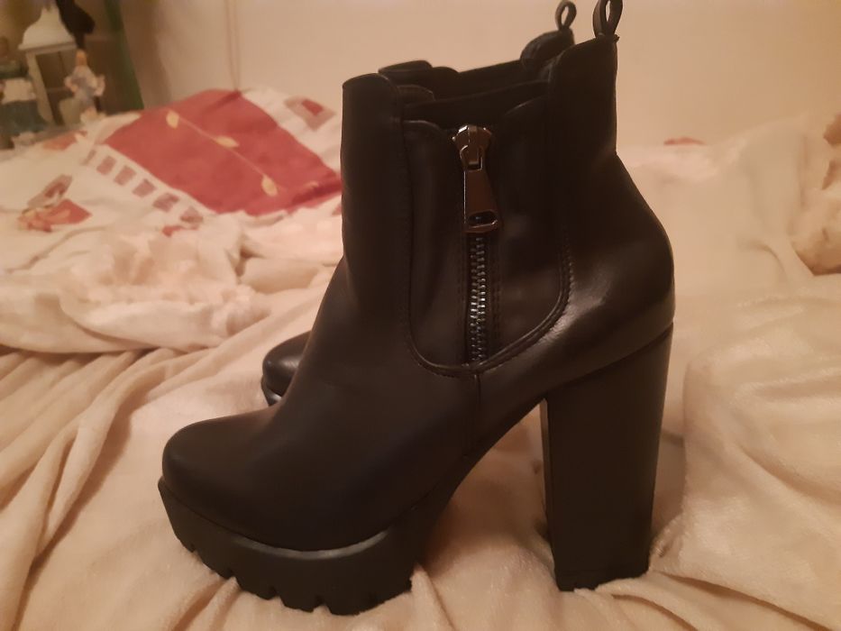 Botki na platformie czarne