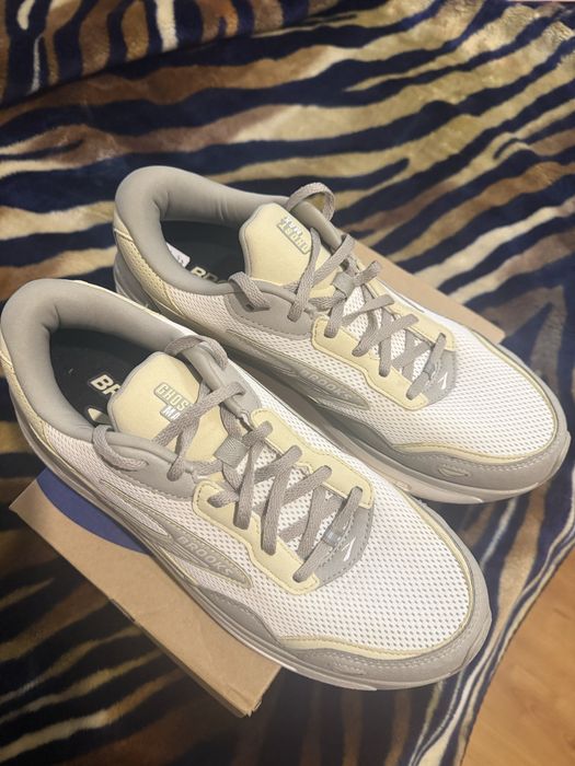 Кросівки чолові brooks max