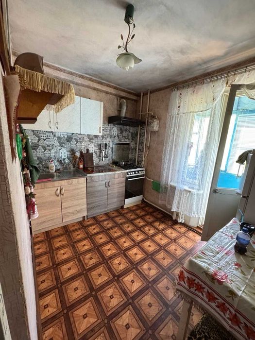 В продажу 2 квартира  на середньому поверсі, жилий стан, ГОТОВІ ПІД ПРОГРАМИ, вул. Віталія Шума, 15 минут к морю