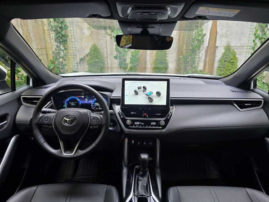 Продам  Toyota Corolla Cross 2024. Можна в розстрочку, під викуп.