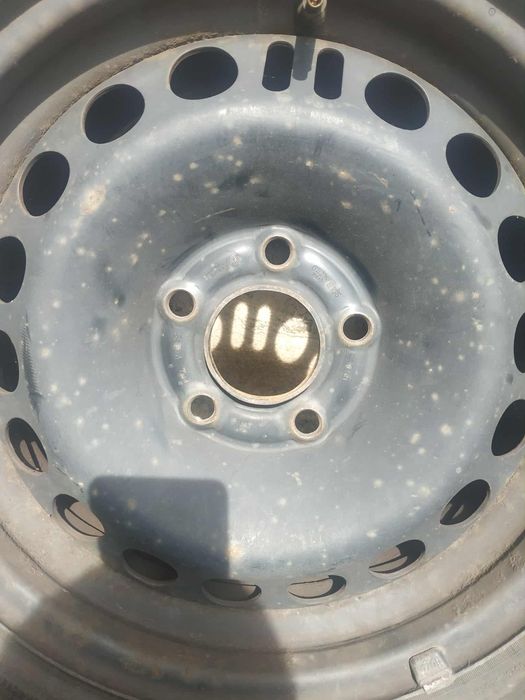 Komplet felg 4 sztuki opel 2150168 6 1/2Jx 15H2 ET35 opony gratis