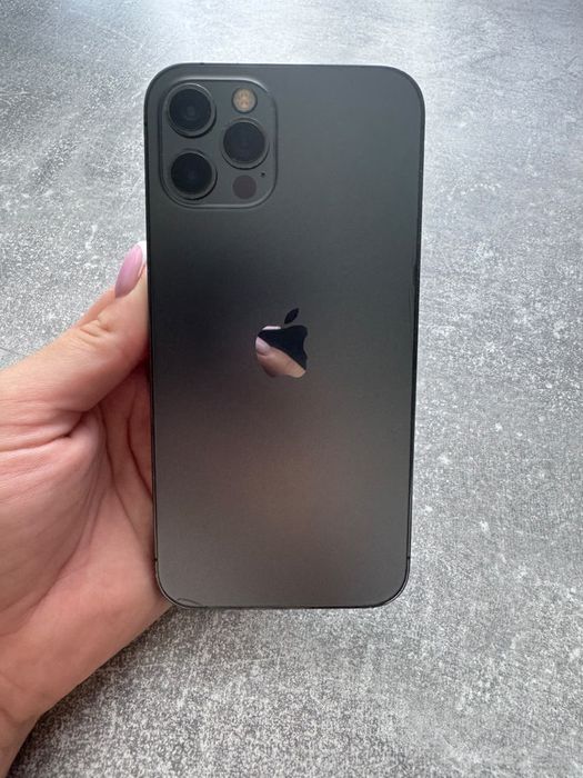 Продам Iphone 12 pro