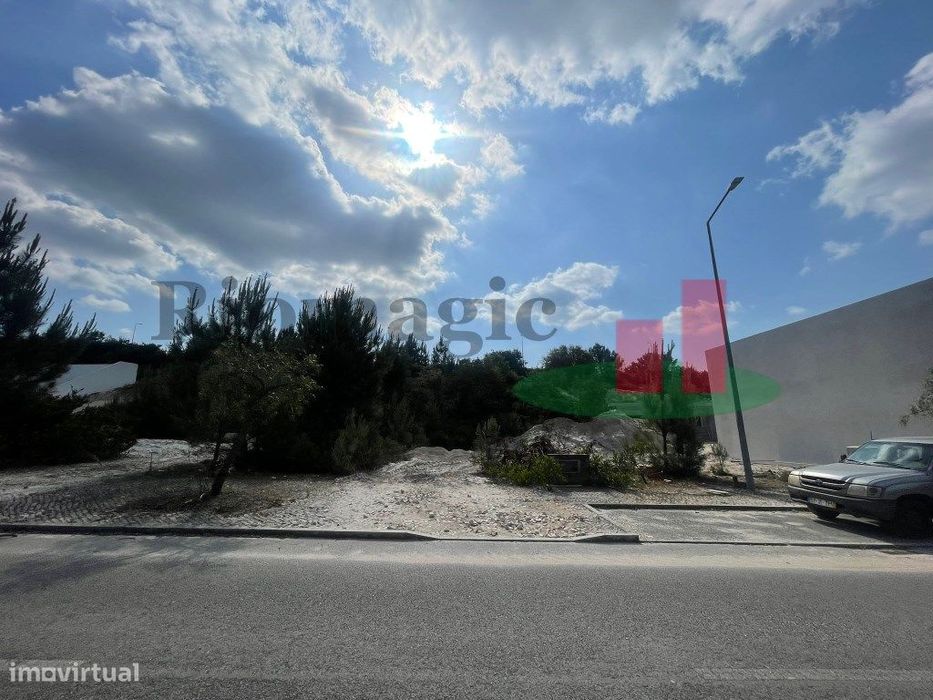 Lote Urbano Rio Maior***RIOMAGIC*** — Rio Maior, Santarém