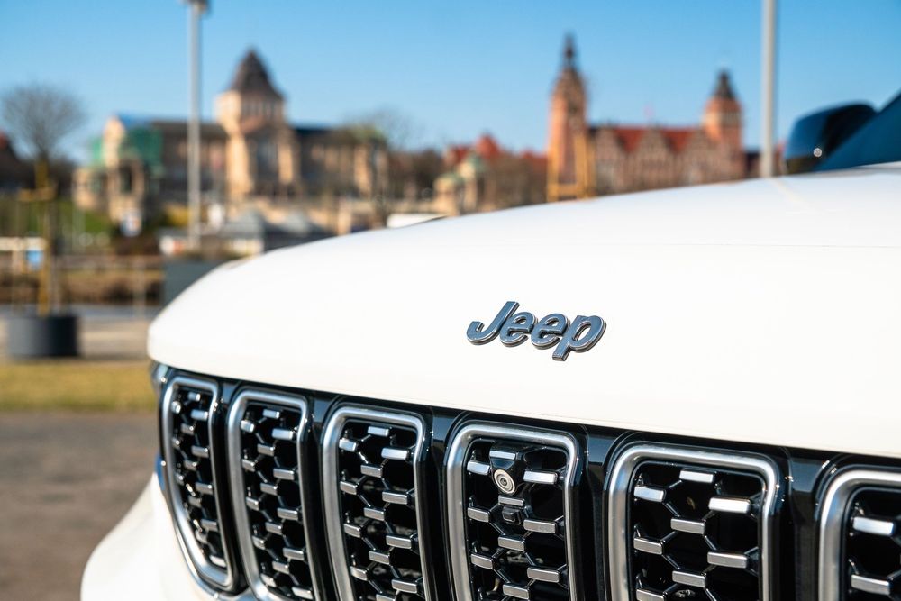 Jeep Grand Cherokee Samochód sprowadzony bezwypadkowy w doskonałym stanie.