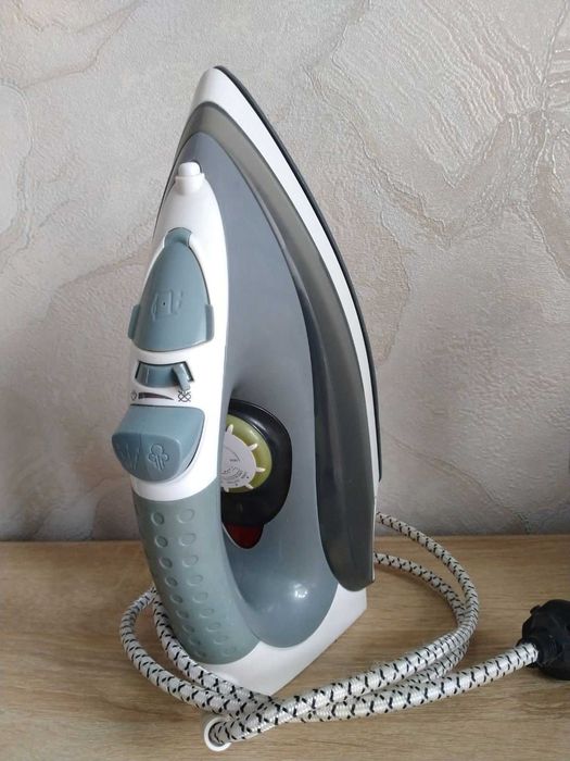 Праска, утюг з керамічним покритям