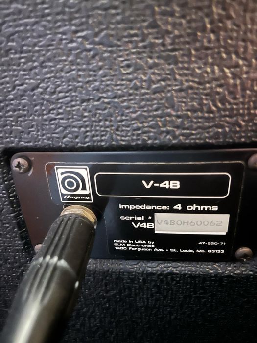 Coluna baixo Rara, Ampeg V-4B64585323027330126