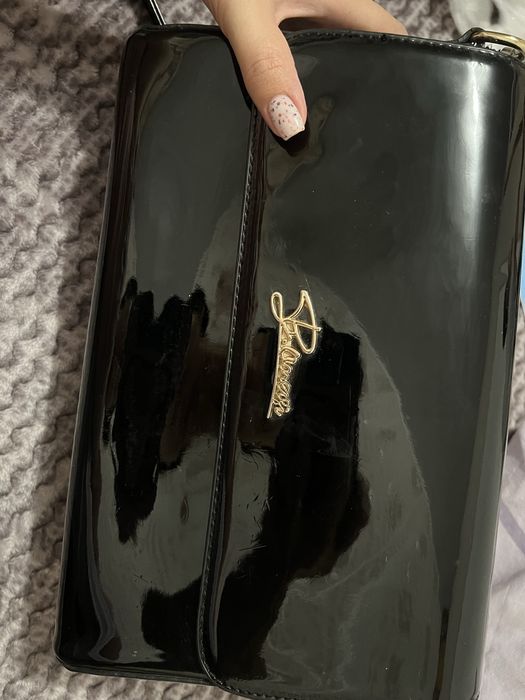 Продам лаковый клатч