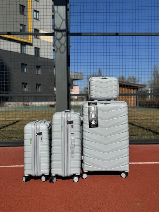 Валіза 100% поліпропілен з TSA замком. Туреччина. Міцний чемодан