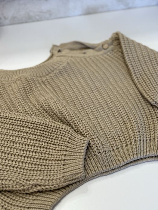 Светер вязанний 68