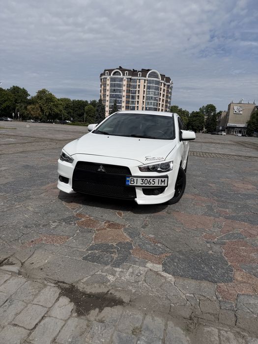 Mitsubishi lancer 10