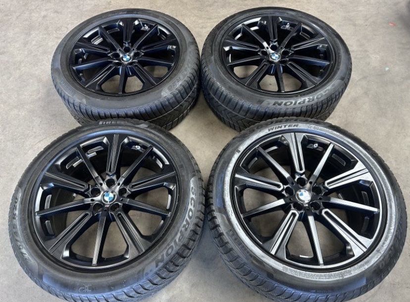 Oryginalne koła czarne 20 BMW X5 G05 X6 G06 M pakiet 275/45 R20 748M 2025r