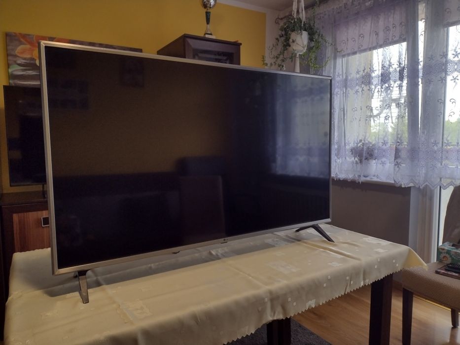 Telewizor LG 50" uszkodzony REZERWACJA DO PIĄTKU