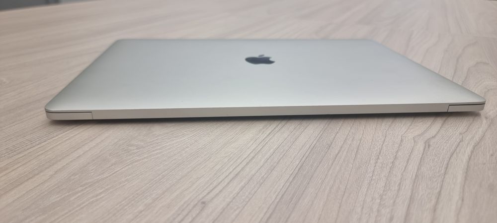 macbook pro 15 2016 16gb - купити ноутбуки - Ціна на OLX.ua