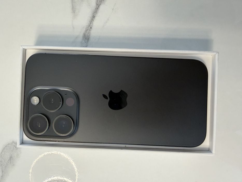 Iphone 15 pro 1T  black titanium