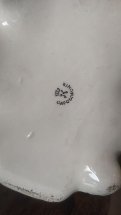 Porcelanowy dzbanek Capodimonte