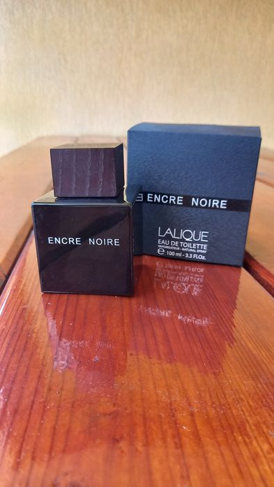 Оригинальные флаконы  от парфюмов Lalique ,King