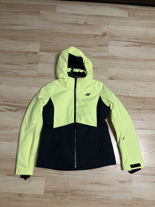 Sprzedam kurtke damska narciarska 4f rozmiar xs  Dermizax