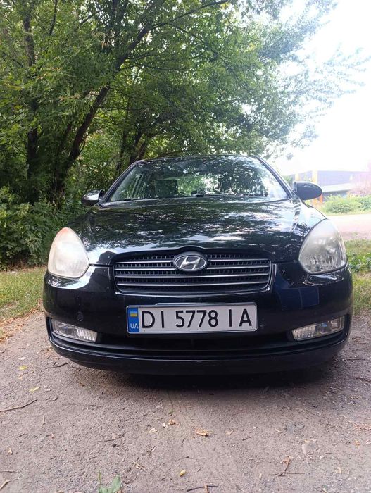 Hyundai accent 1.6  бенз.