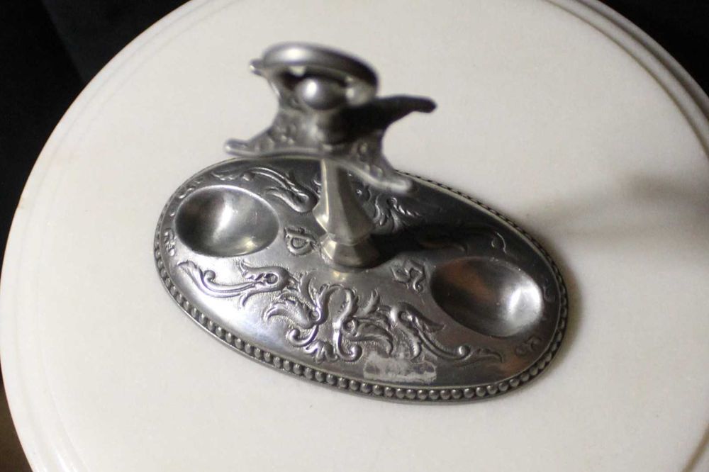 Descanso para cachimbo de tabaco em Estanho puro, Art Nouveau, anos40