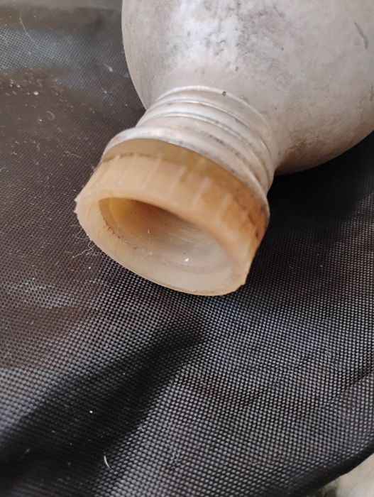 Stara butelka aluminiowa