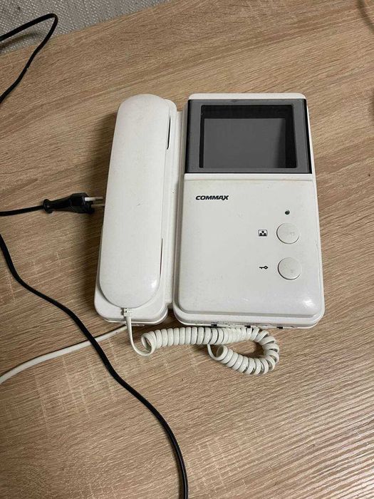 Домофон Commax DPV-4MTN