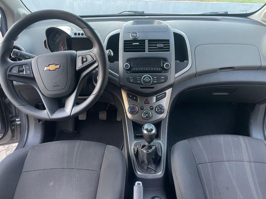 Chevrolet Aveo 1.2 LS (2012) – Apenas 82000 km | Engate Reboque