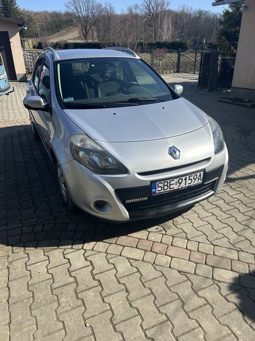 Clio Kombi Polski Salon 2011