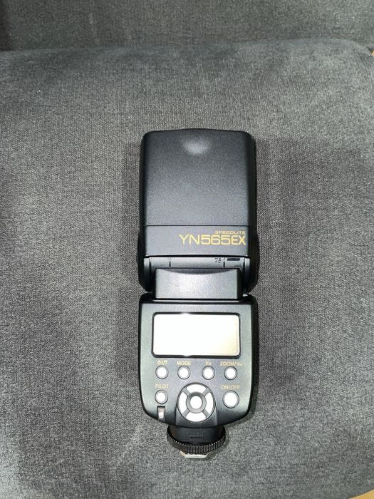 Flash Yongnuo YN565EX + Capa – Bom estado