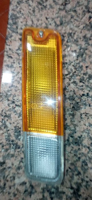 Farolim pisca/mínimo Mitsubishi L200 lado condutor/Esquerdo