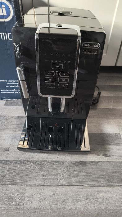 Ekspres do kawy DeLonghi Dinamica jak nowy