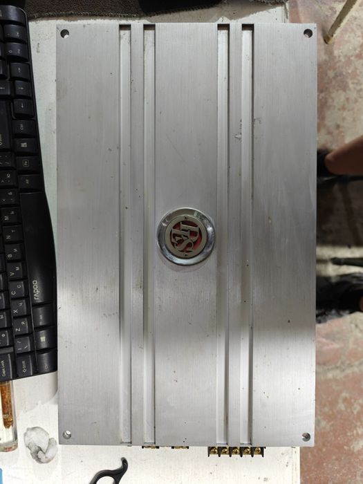 Автоусилитель DLS- CA51 Пятиканальный.