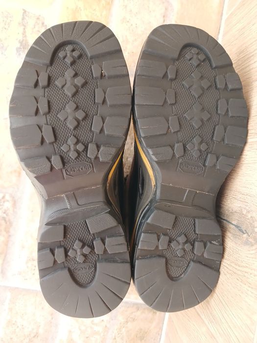 Кросівки Lowa р 44 (29 см) ц 1600 гр , Gore-Tex,  оригінал,  б/в