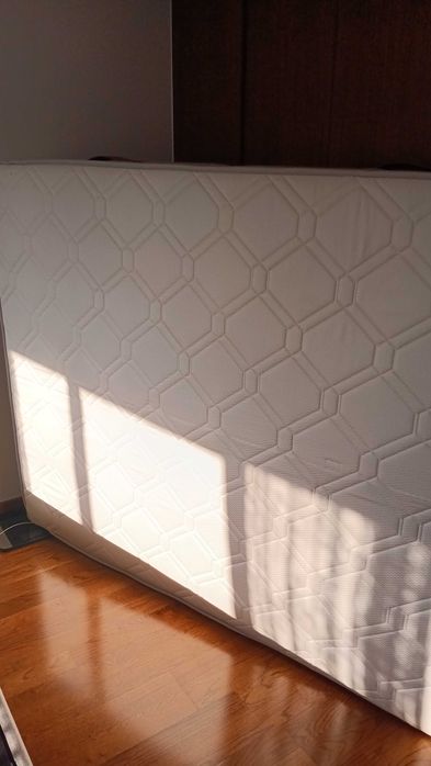 Cama com maleiro 1,60x2,00m