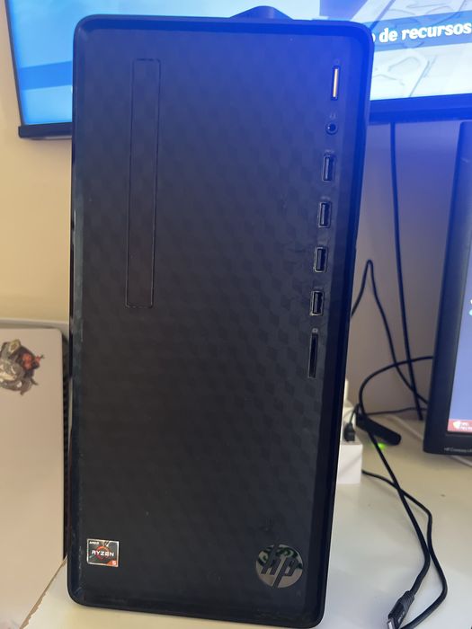 PC Desktop 512GB 8GB AMD Ryzen 5 3400G