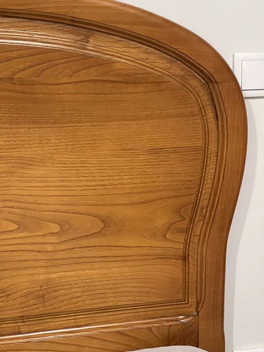 Cama de casal em madeira - como nova