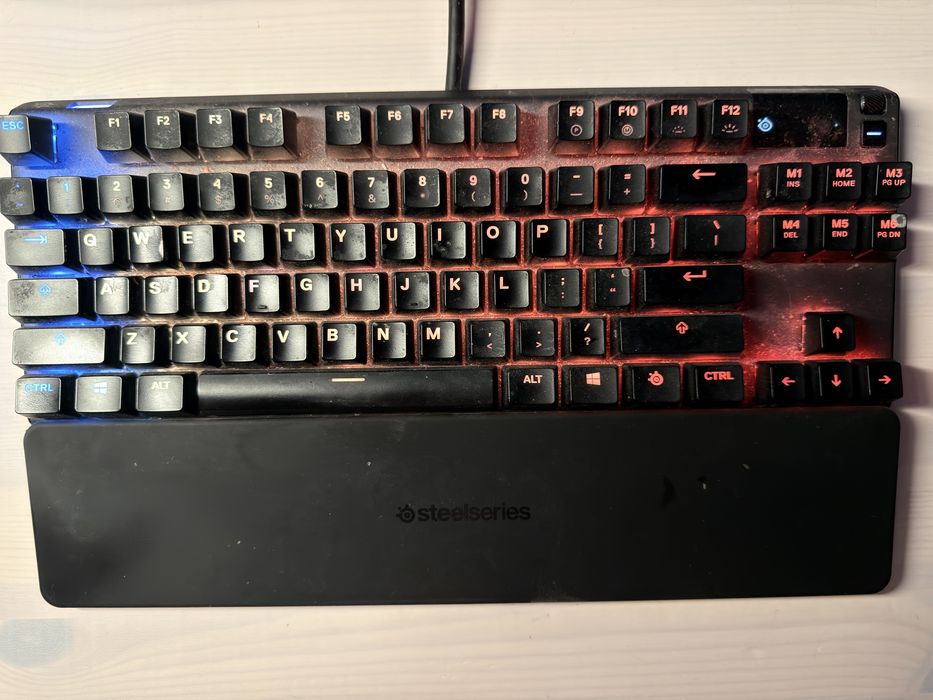 Steelseries apex 7 tkl red switches