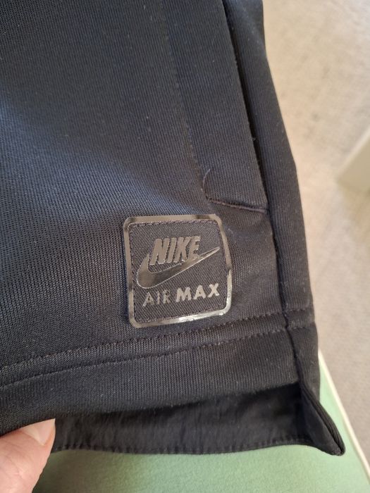 122cm 128cm bluza Nike Air Max czarna chłopięca