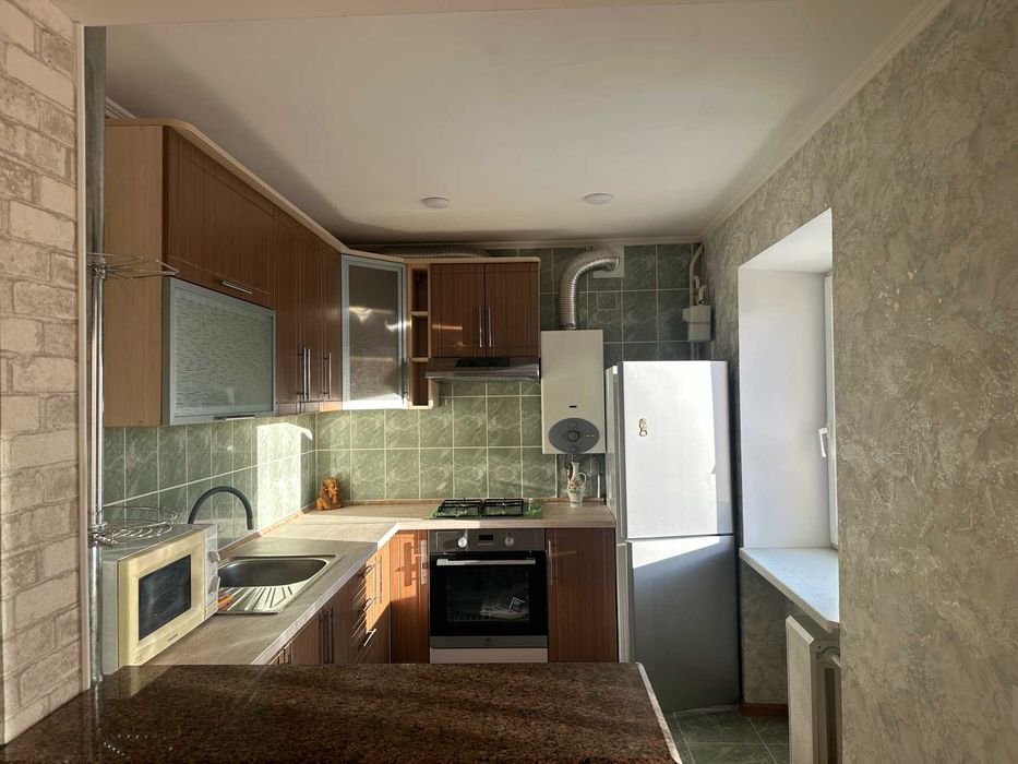 (5) Продам 2к квартиру на вул.Пирогова 4422