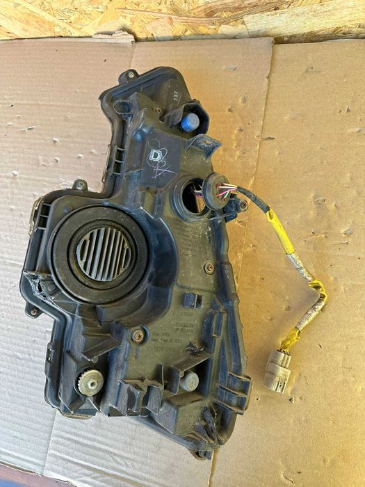Toyota Prius Prime II 2 17- DRL halogen prawy przedni przód