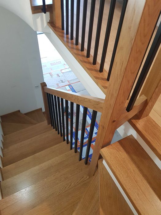 Schody drewniane , balustrady , trepy dębowe