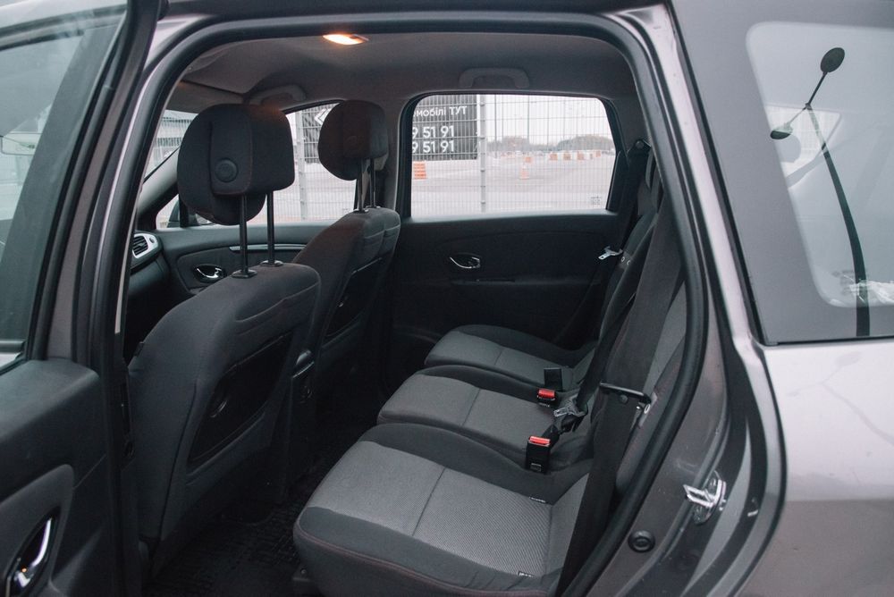 Продам Renault Grand Scenic 2012.