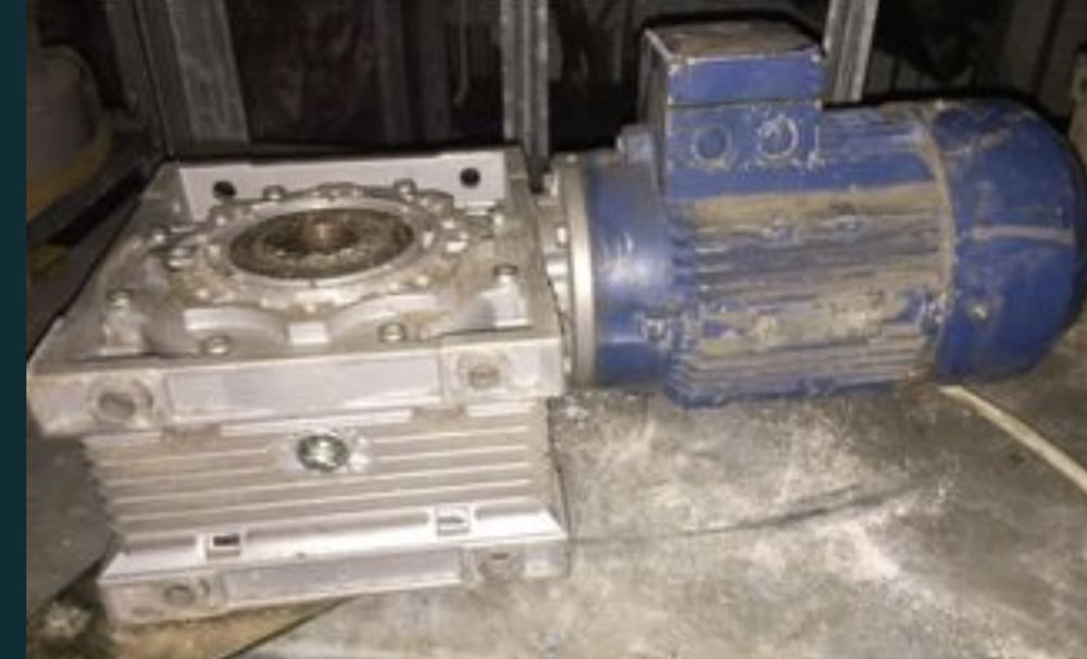 Przekladnia motoreduktor 1.5kw 2900obr i40